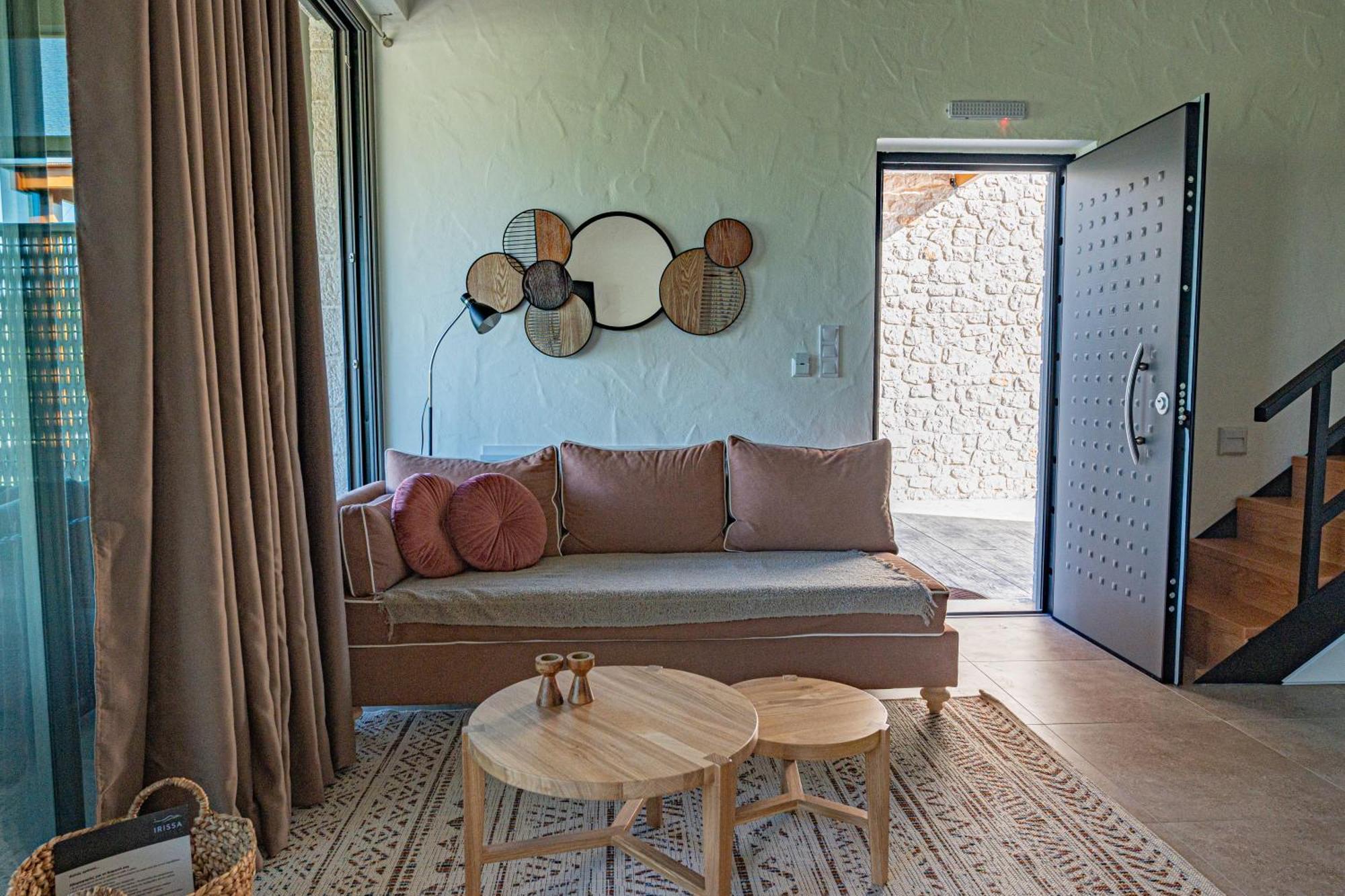 Irissa Suites Paralia Irion Zewnętrze zdjęcie